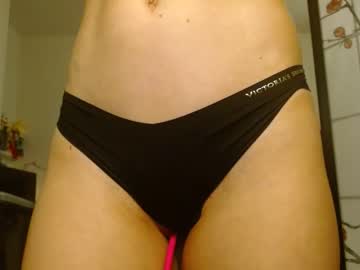 webcam girl strawberry141 image #3572505
