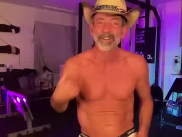 webcam man browneyedmuscleboy32 image #7484176