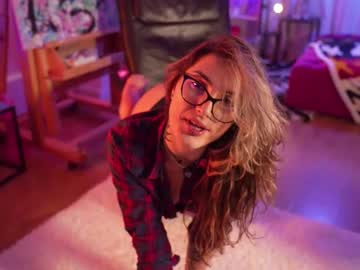 webcam girl informal_ image #8825204