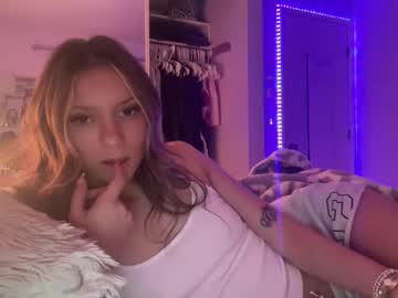 webcam girl kateevanss_ image #9565597
