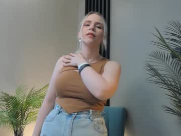 webcam girl odiliagillim image #8401574