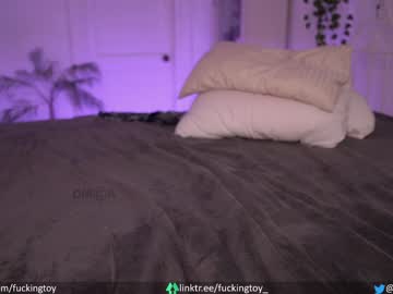 webcam girl fuckingtoy_ image #2135211