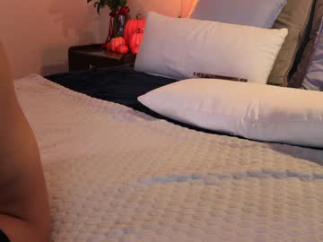 webcam girl ella_twinkle image #8122143