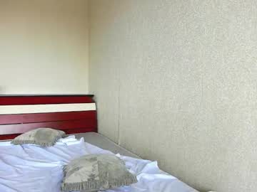webcam girl emily_lil_dark image #3078597