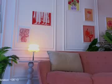 webcam girl milly_shy image #9365203