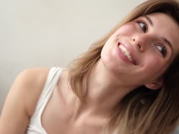 webcam girl refined_style image #7735420