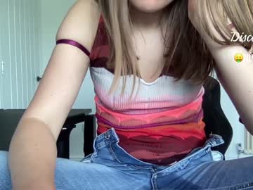 webcam girl eatmypie69 image #1737639