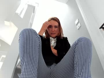 webcam girl eatmypie69 image #3015740