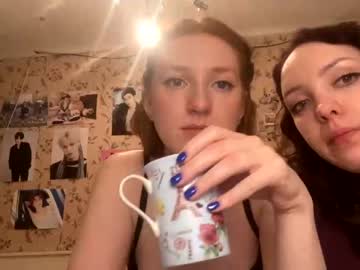 webcam couple greedbiiitchs image #4321637