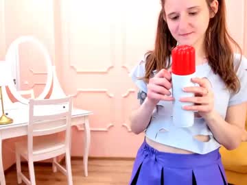 webcam girl blushing_ellie image #1795150