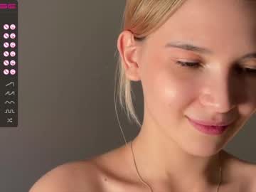 webcam girl millyflower image #4326412