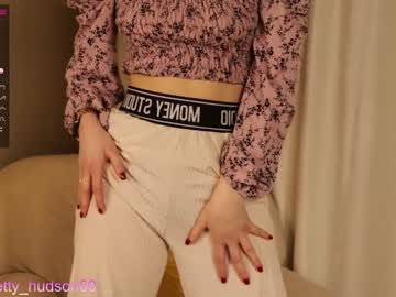 webcam girl bettyhudson image #1077796