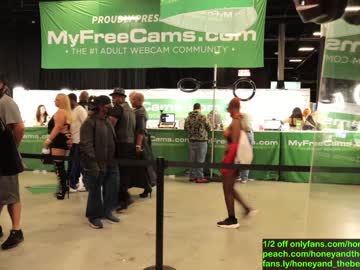 webcam couple honeyand_thebear image #318285