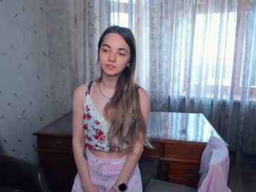 webcam girl shy_media image #4503258