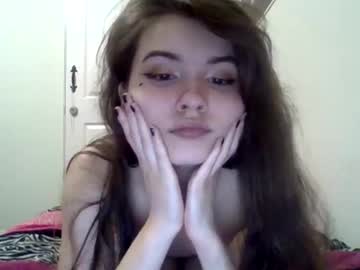 webcam girl littlefoot2002 image #7725354