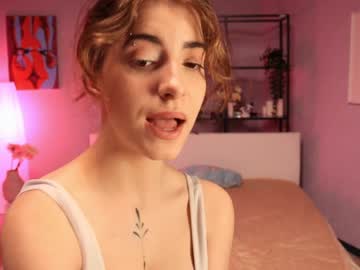 webcam girl yours_lola image #1633053