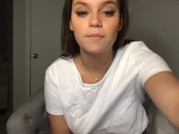 webcam girl shellylynn98 image #2812022