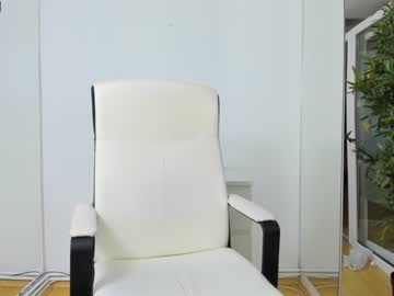 webcam girl ingridblondy94 image #2146234