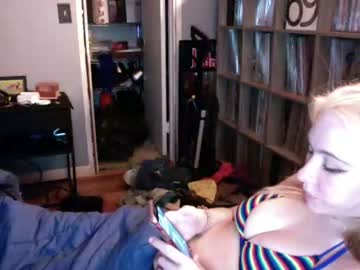 webcam girl sexyvexy13 image #5780094
