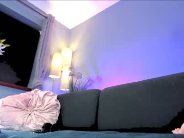 webcam girl littlee33 image #4062498