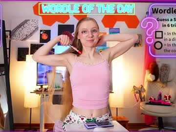 webcam girl emmasky69 image #8437330