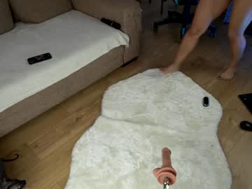 webcam girl naughtyrider69 image #2409655