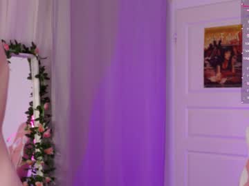 webcam girl holliwould_ image #3698857