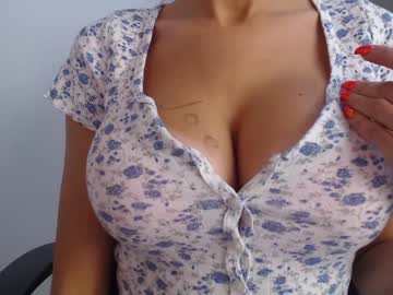 webcam girl eat_mee_out image #2672975