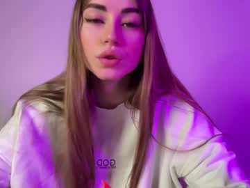 webcam girl strawberryjamx image #3635728