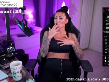 webcam girl evelyne92 image #2100175