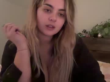 webcam girl lovelyluna99 image #8659396