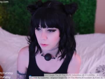 webcam girl runesy image #3988145