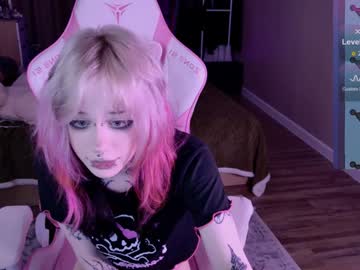 webcam girl lollyshy__ image #8604604