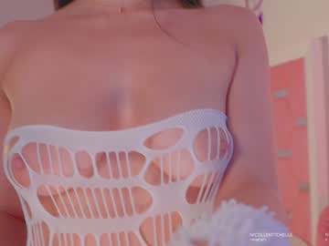 webcam girl nicolle_mitchelle image #8291173