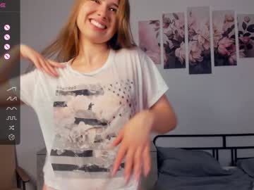 webcam girl right_in_the_heart image #7316339