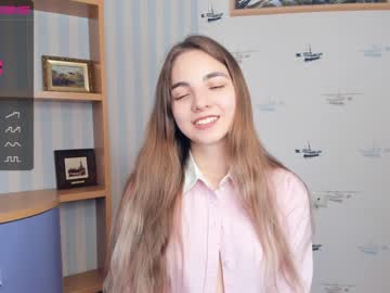 webcam girl shy_media image #4375458