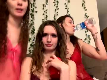 webcam girl kylieexoxoxo2432 image #6501244