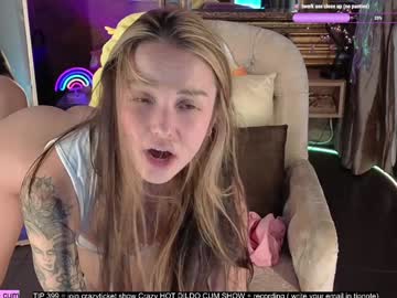 webcam girl oooops__ image #8344904