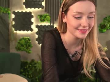webcam girl ella_knockers_xl image #9625025