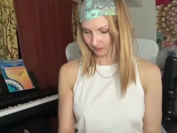 webcam girl kaileeshy image #2001911