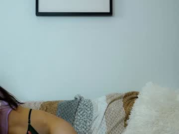 webcam girl peek_in_my_window image #7415892