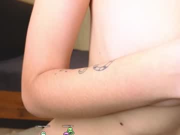 webcam girl riskyteasse image #8665831