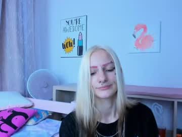 webcam girl erika__lodge image #2242000