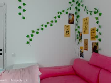 webcam girl ambertan1 image #4856012