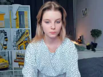 webcam girl intimacy_scene image #7195267
