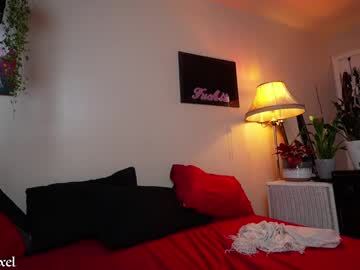 webcam girl lilypixel image #9627359