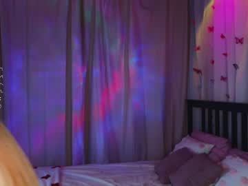 webcam girl juliepenningtona image #6706461