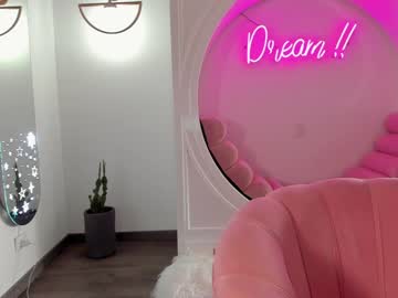 webcam girl ashlyeroberts1 image #2343464