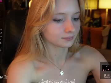 webcam girl bestblondiiecb image #3970631