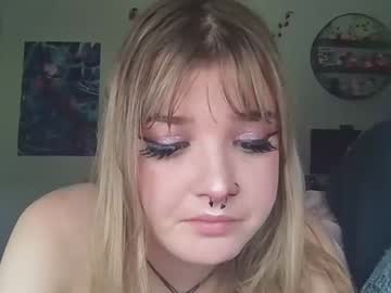 webcam girl haileybug1 image #2407666